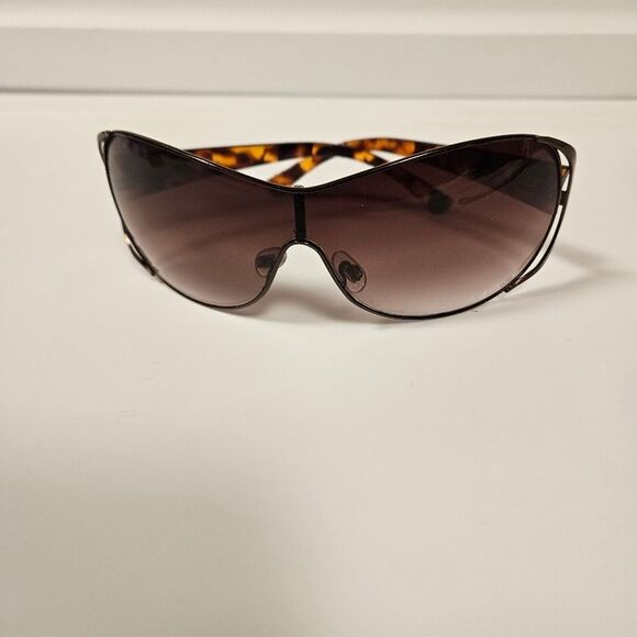 Oscar de la Renta Accessories - Vintage Oscar de la Renta Large Frame Sunglasses